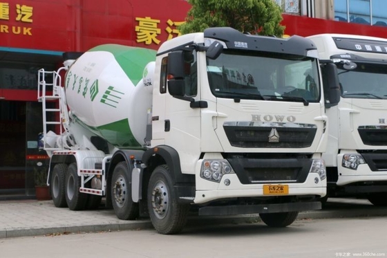 Building Material Shops Used SinotruK HOWO T5G 340HP 8X4 7.37 Square Concrete Mixer Truck