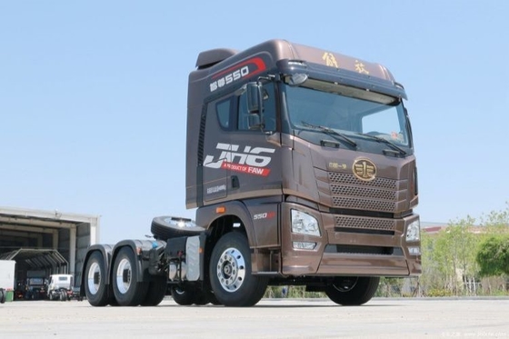 Jiefang JH6 6x4 4x2 8x4 Tractor with Air Suspension Driver's Seat and Multimedia System