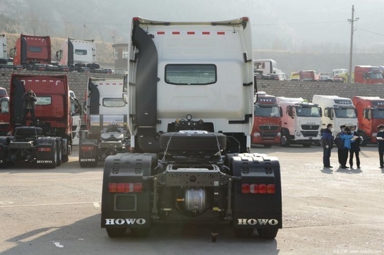 Sinotruk HOWO T7H 440 HP 6X4 Dangerous Goods Tractor Truck Head with ESC and 10 Tires