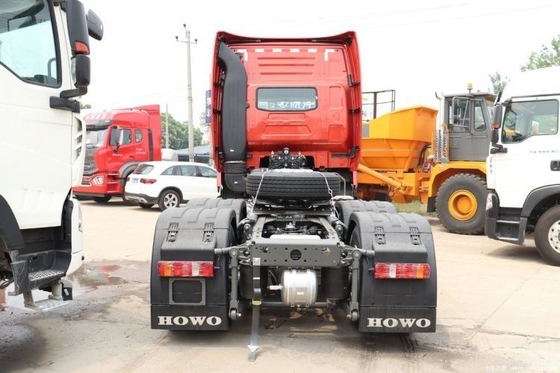 Sinotruk HOWO T7H 440HP 6X4 Hazardous Chemical Tractor with 500-600L Fuel Tank Capacity