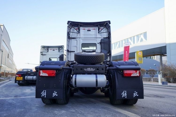 FAW Jiefang J7 Heavy Truck 560HP 6X4 Large Traction Truck Head with Multimedia System