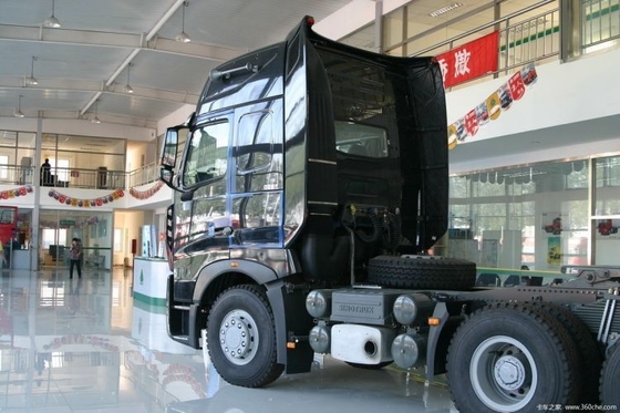 HOWO A7 Series Heavy Truck 320HP 6X4 Tractor Trucks with Automatic Window