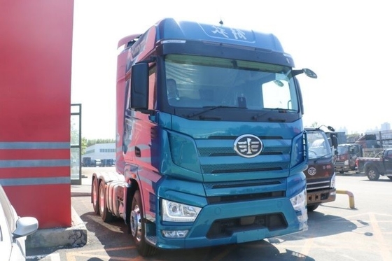 FAW Jiefang J7 LNG CHG 371 375HP 4*2 6*4 6*2 Load Tractor with Maximum Speed of 120KM/H