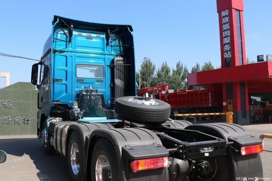 FAW Jiefang J7 LNG CHG 371 375HP 4*2 6*4 6*2 Load Tractor with Maximum Speed of 120KM/H