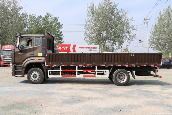 Sinotruk National Heavy Duty Truck HOWo NX 220HP 4X2 6.75m Hurdle Truck for Van Cargo