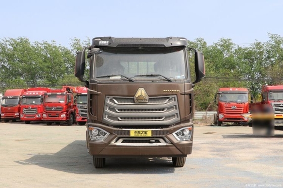 Sinotruk National Heavy Duty Truck HOWo NX 220HP 4X2 6.75m Hurdle Truck for Van Cargo