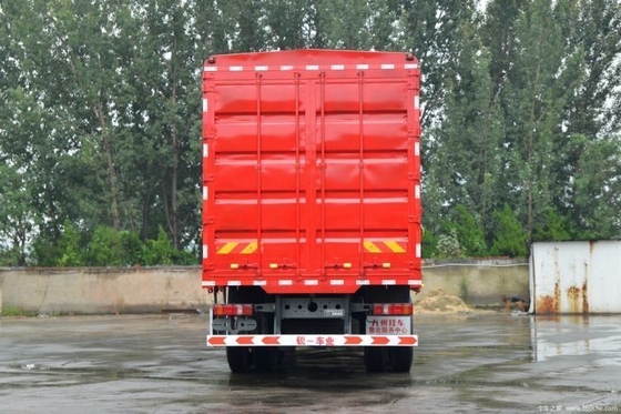 SINOTRUCK HOWO TH7 460HP 8X4 Heavy Truck with 9.5m Warehouse Grid and Multimedia System