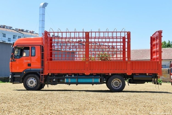 Secondhand Sinotruk SITRAK G5 Medium Truck 240HP 4X2 6.8m Grid-Type Truck Affordable