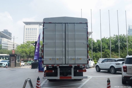 270 HP SINOTRUCK SITRAK G5S Luxury 4X2 6.8m AMT Automatic Transmission Warehouse Truck