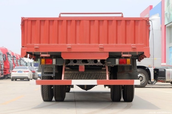 185hp Dongfeng Liuqi Chenglong M3 4X2 6.8m Truck Freight Truck with Fuel-saving Technology